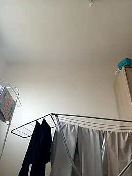 thom7246 online show from February 2026 11:18:02 AM