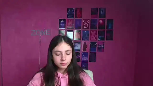 KissMeJulia online show from March 2026 06:30:02 AM
