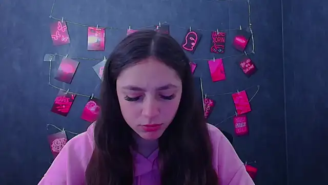 KissMeJulia online show from April 2026 05:11:01 AM