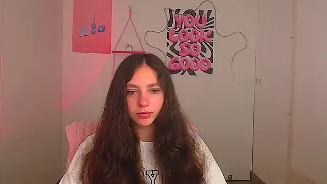 KissMeJulia online show from May 2026 05:11:02 AM