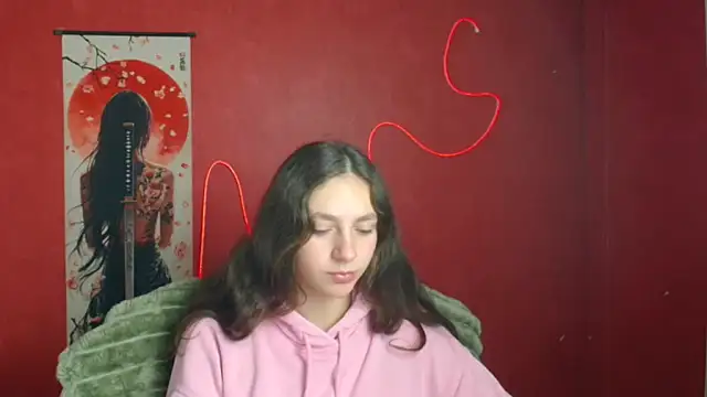 KissMeJulia online show from May 2026 05:28:02 AM