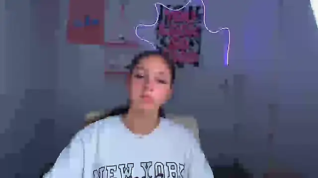 Snapshot of KissMeJulia chatting on June 2026 11:10:01 AM KissMeJulia online show from June 2026 11:10:01 AM