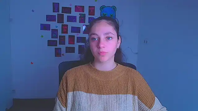 KissMeJulia online show from March 2026 12:36:01 PM