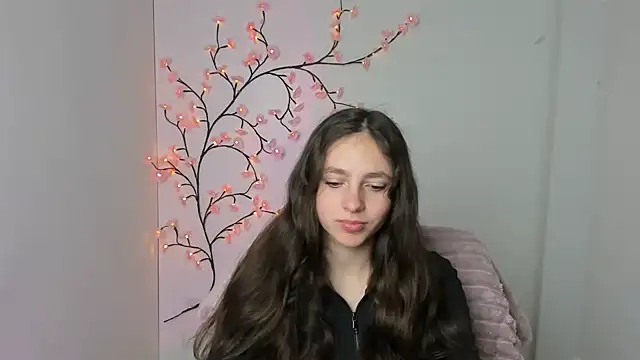 KissMeJulia online show from May 2026 05:23:02 AM