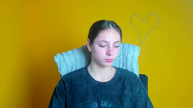 KissMeJulia online show from May 2026 05:38:01 AM