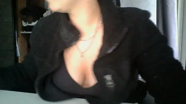 Snapshot of Geileboef28 chatting on July 2026 05:52:01 AM Geileboef28 online show from July 2026 05:52:01 AM