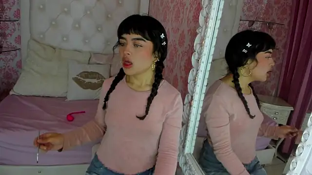 Snapshot of Mai_Rouse chatting on February 2026 12:06:02 PM Mai Rouse online show from February 2026 12:06:02 PM