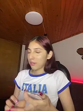 Snapshot of Maraia_pink18 chatting on February 2026 02:50:01 PM Maraia pink18 online show from February 2026 02:50:01 PM