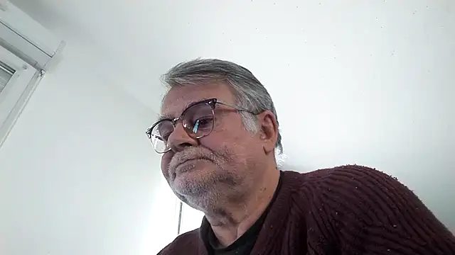 Snapshot of Vieux_pervert chatting on March 2026 08:03:01 AM Vieux pervert online show from March 2026 08:03:01 AM