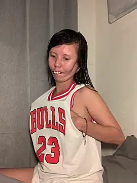 Snapshot of lady_moon09 chatting on February 2026 01:33:02 PM lady moon09 online show from February 2026 01:33:02 PM