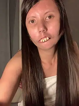 Snapshot of lady_moon09 chatting on February 2026 10:39:02 AM lady moon09 online show from February 2026 10:39:02 AM