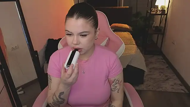 Snapshot of Monica_Dacher chatting on February 2026 08:52:01 PM Monica Dacher online show from February 2026 08:52:01 PM