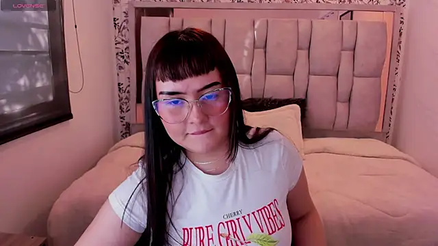 Sofi Blake   online show from May 2026 12:31:01 PM