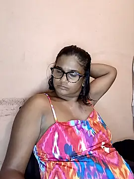 indianstrawberrylips4u online show from April 2026 09:18:02 PM