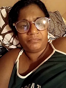 indianstrawberrylips4u online show from May 2026 04:37:02 AM