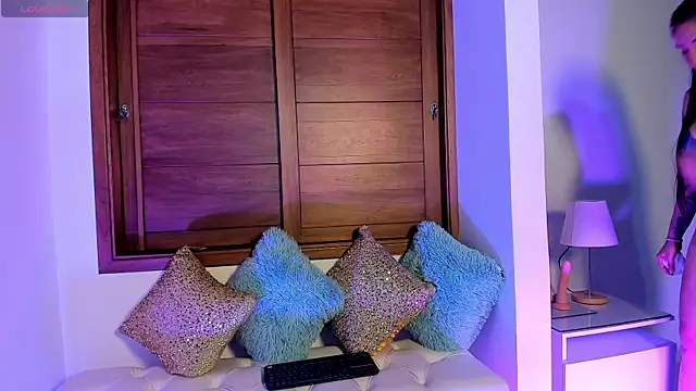 milkavelvett online show from March 2026 03:53:02 PM