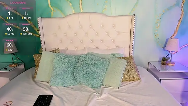 milkavelvett online show from March 2026 03:34:01 PM