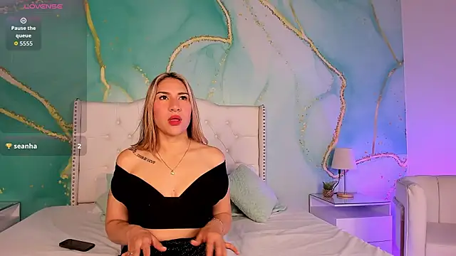 milkavelvett online show from February 2026 04:07:02 PM