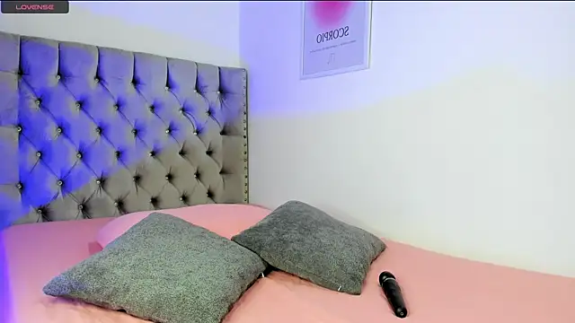 eva cutee  online show from March 2026 08:20:02 PM