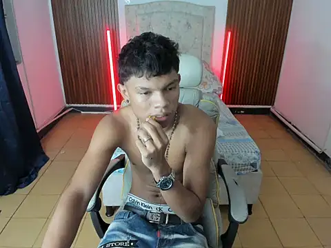 Snapshot of juan_mhata chatting on June 2026 12:45:02 AM juan mhata online show from June 2026 12:45:02 AM