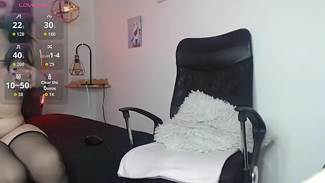 CHERRY DARCK online show from March 2026 02:43:01 PM