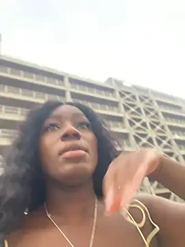 Snapshot of ZarahFerreira chatting on May 2026 10:24:01 PM ZarahFerreira online show from May 2026 10:24:01 PM