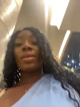 ZarahFerreira online show from April 2026 11:55:01 PM