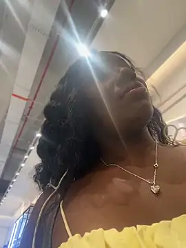 Snapshot of ZarahFerreira chatting on May 2026 12:38:02 AM ZarahFerreira online show from May 2026 12:38:02 AM