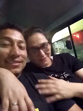 Snapshot of pareja_latina2214 chatting on February 2026 01:07:01 AM pareja latina2214 online show from February 2026 01:07:01 AM