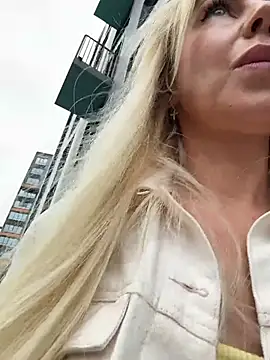 LisaMurr online show from June 2026 02:17:02 PM