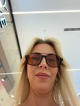 LisaMurr online show from May 2026 12:45:01 PM