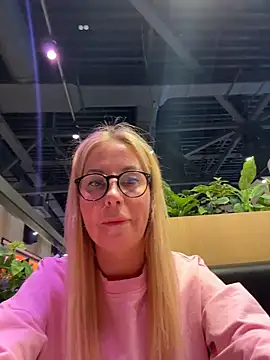 LisaMurr online show from February 2026 11:29:01 AM