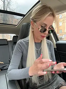 LisaMurr online show from April 2026 10:38:02 AM