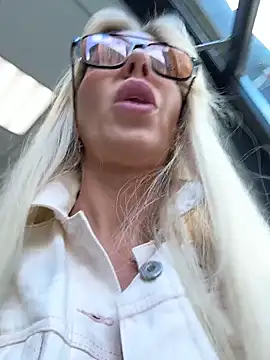 LisaMurr online show from May 2026 12:59:02 PM