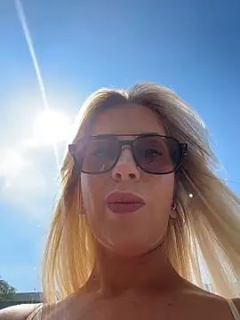LisaMurr online show from June 2026 10:59:02 AM