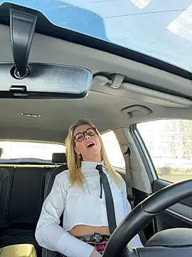 LisaMurr online show from February 2026 08:49:01 AM