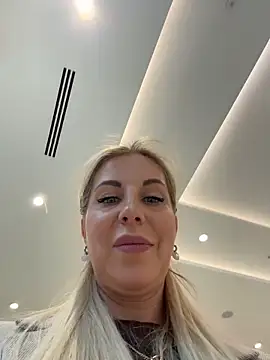 LisaMurr online show from May 2026 12:19:01 PM