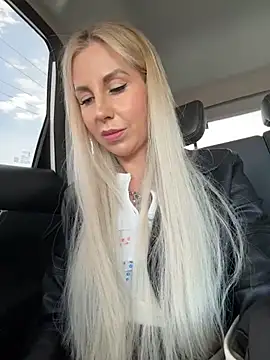LisaMurr online show from April 2026 11:28:02 AM