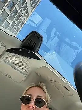 LisaMurr online show from April 2026 12:12:01 PM