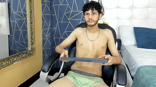 LuckySammer online show from March 2026 12:01:01 PM