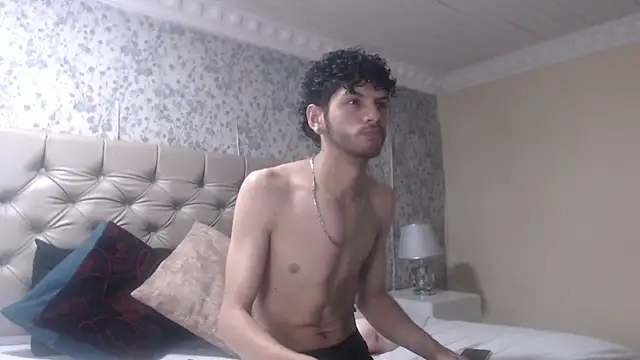 LuckySammer online show from February 2026 11:43:01 AM