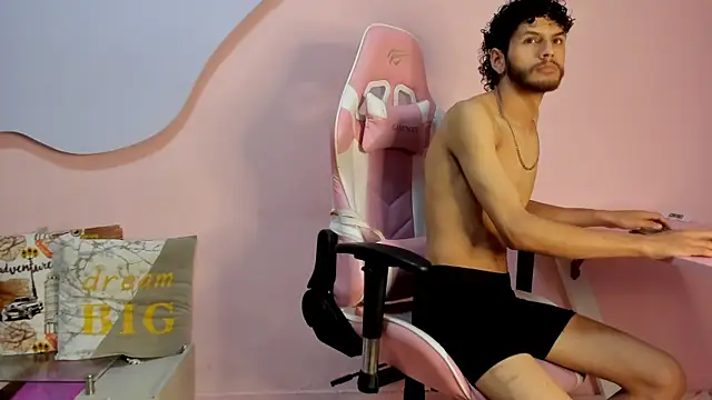 LuckySammer online show from February 2026 11:56:01 AM