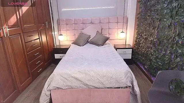 MoriahStorm online show from June 2026 12:47:02 PM