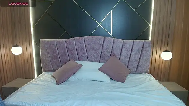 MoriahStorm online show from March 2026 12:06:02 PM