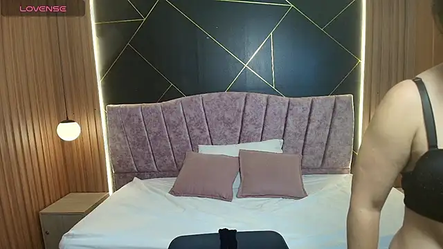 MoriahStorm online show from March 2026 12:12:01 PM