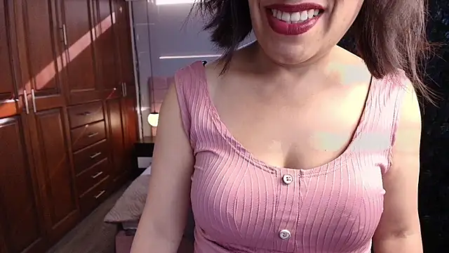 Snapshot of MoriahStorm chatting on June 2026 12:38:02 PM MoriahStorm online show from June 2026 12:38:02 PM