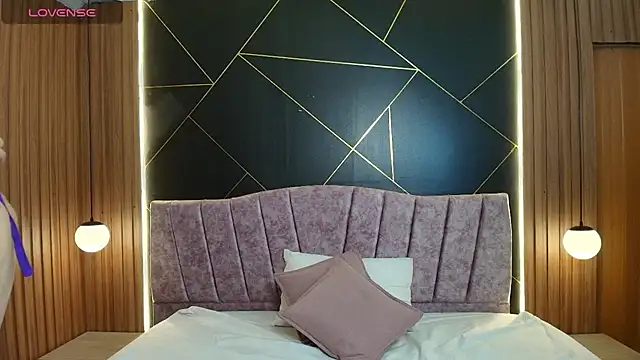 MoriahStorm online show from March 2026 12:11:01 PM