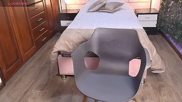 MoriahStorm online show from June 2026 01:05:02 PM