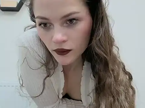 Avelinehowo uwu online show from March 2026 01:45:02 PM