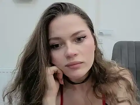 Avelinehowo uwu online show from April 2026 04:53:01 PM